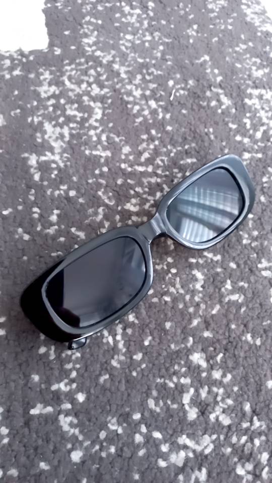 Le Specs Okulary retro \u201eAir Heart\u201c Akcesoria Okulary przeciwsłoneczne Okulary retro 